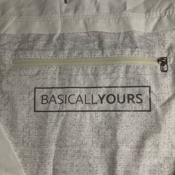 Empyre By Zumiez Unisex White Windbreaker Size M/L - Picture 3 of 6